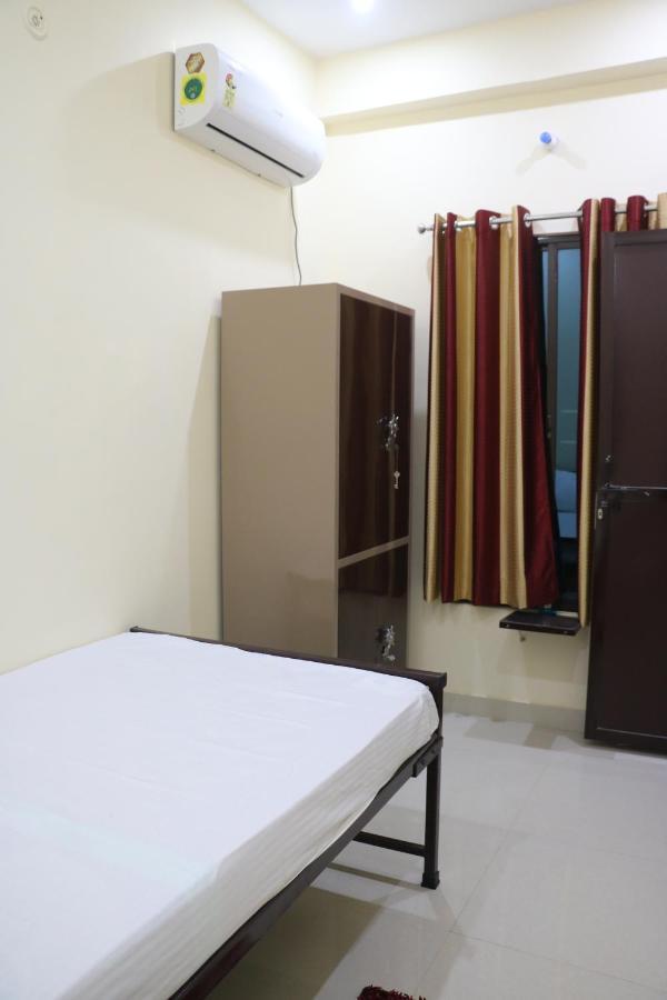 Saraswati Palace Varanasi Eksteriør bilde